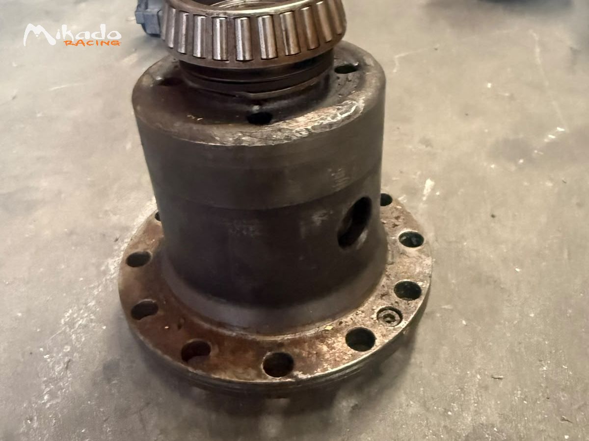 Différentiel autobloquant ZF pour boîte de vitesses Porsche type 915 – photo 1 sur 4