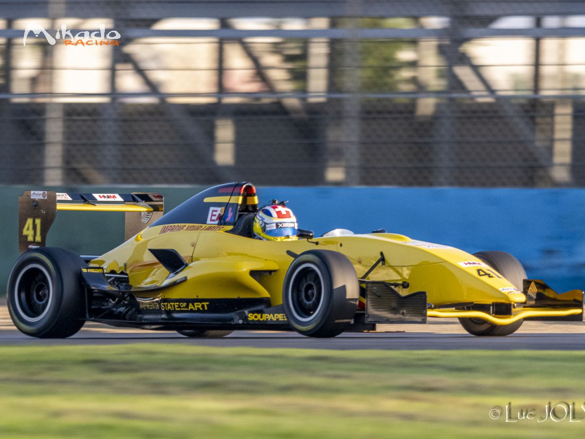 TATUUS FR 2000 KIT AERO 2008 – photo 1 sur 6