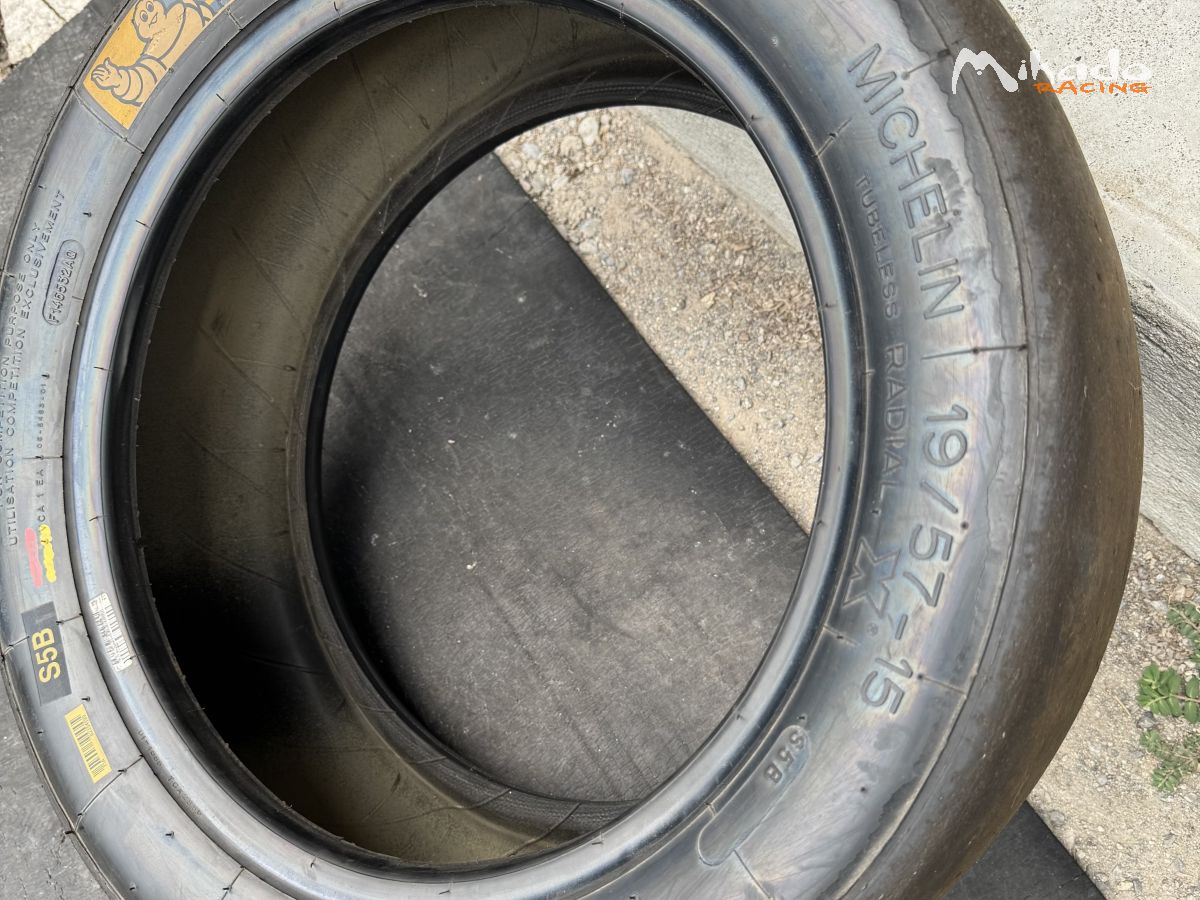 PNEU SLICK MICHELIN – photo 1 sur 3