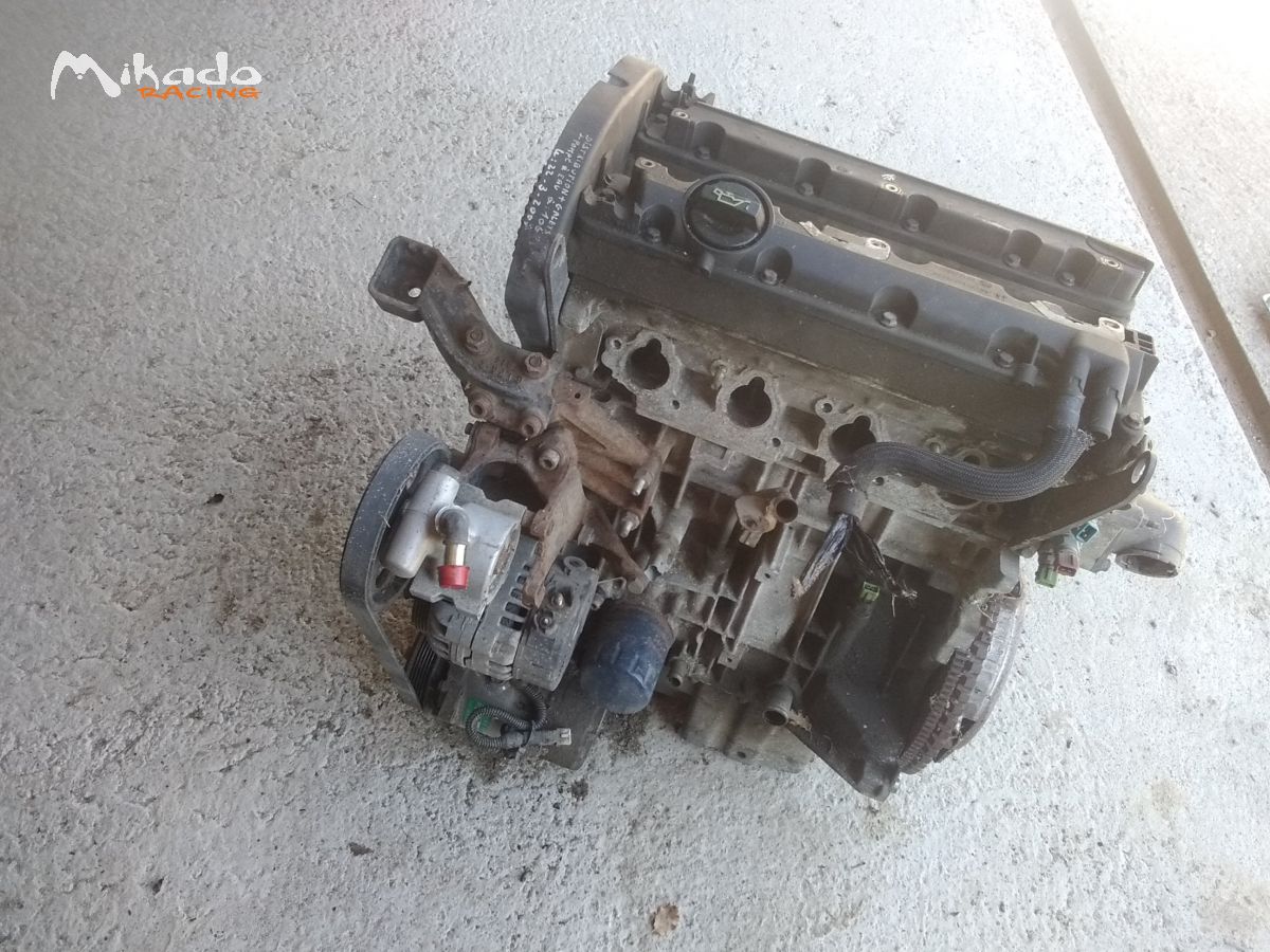 moteur peugeot 306 1,8 16 soupapes – photo 1 sur 2
