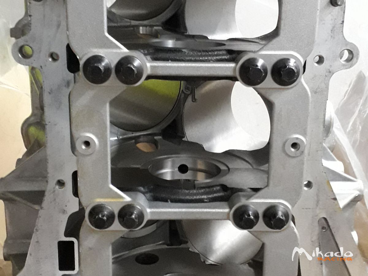 bloc moteur v6 nissan renaultsport – photo 2 sur 4