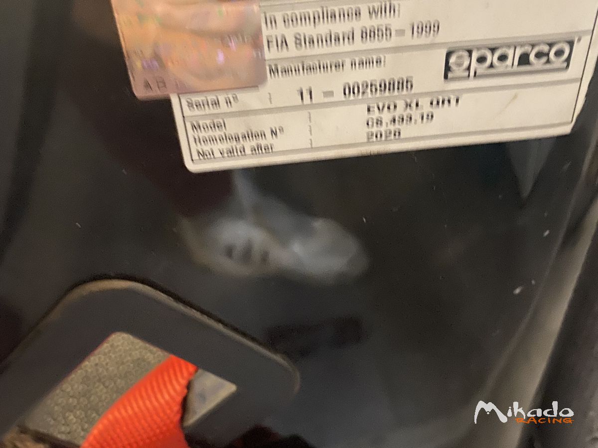 baquet et harnais sparco et gt2i – photo 3 sur 3
