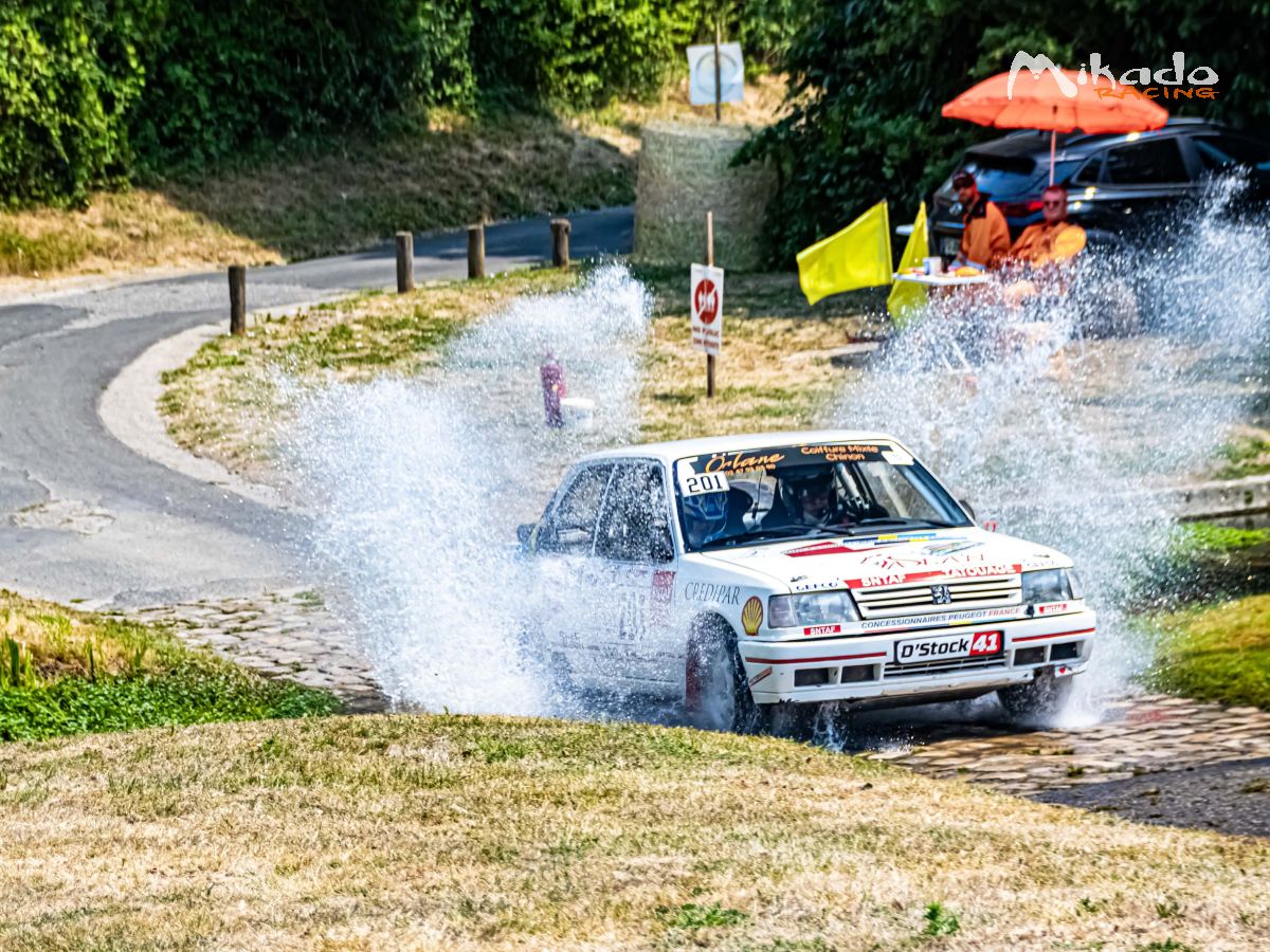 PEUGEOT 309 GTI 8S VHC PTS et A7 – photo 1 sur 5