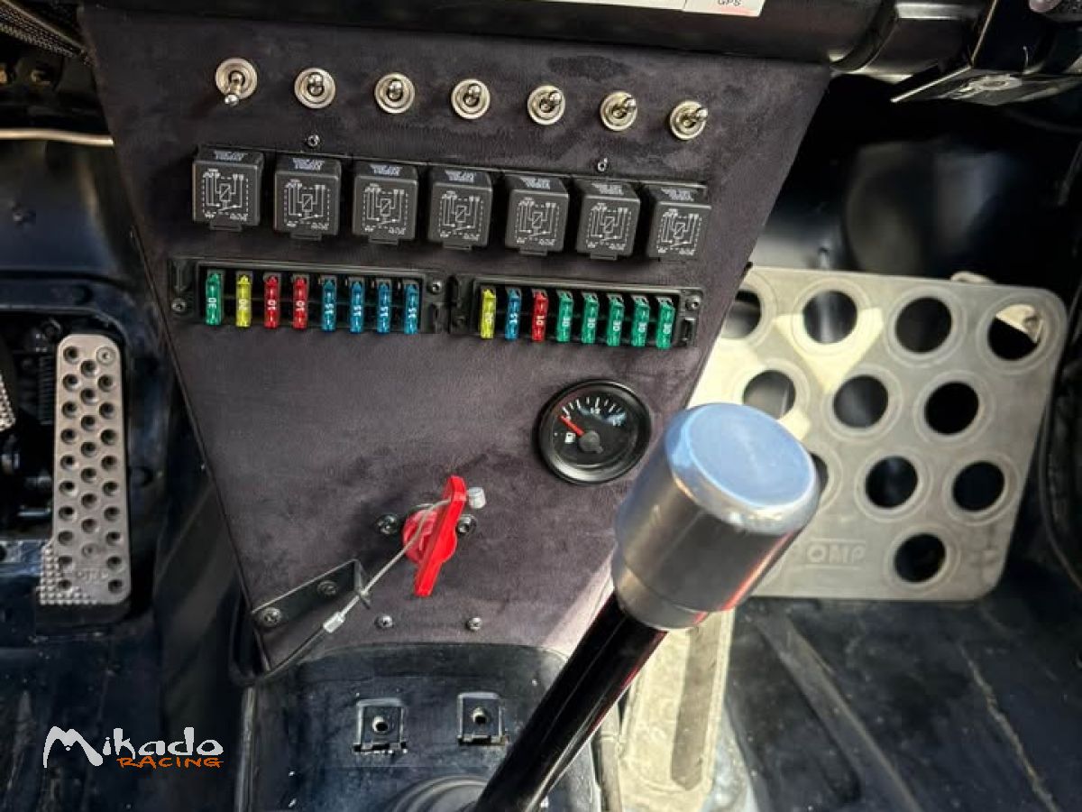 BMW 2002 TI – photo 6 sur 6