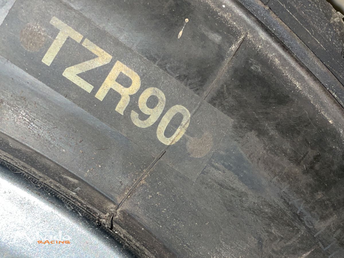 Pneus terre – photo 4 sur 5