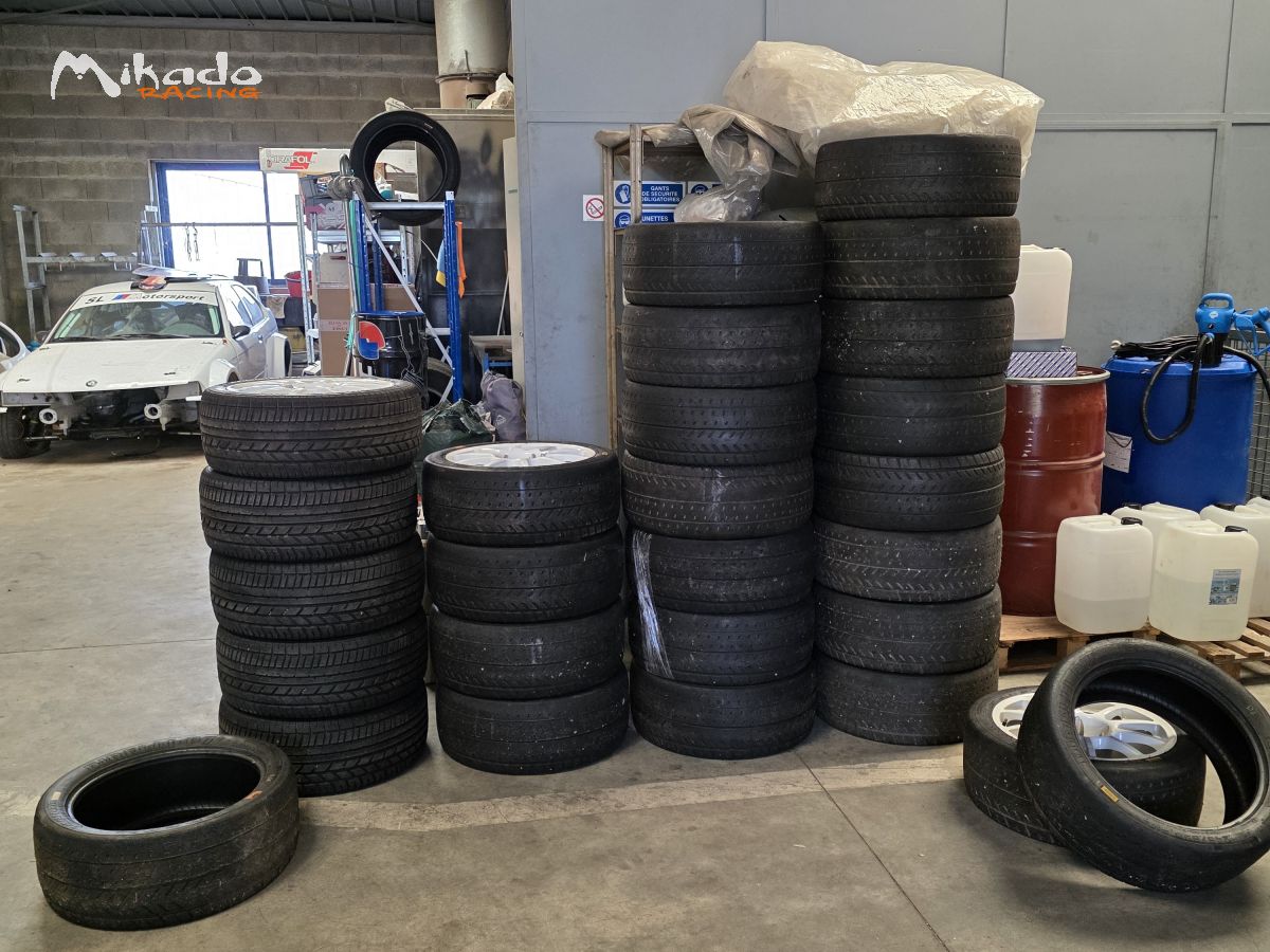 Très gros lot de pneus Pirelli VHC 245/620/17 – photo 1 sur 4