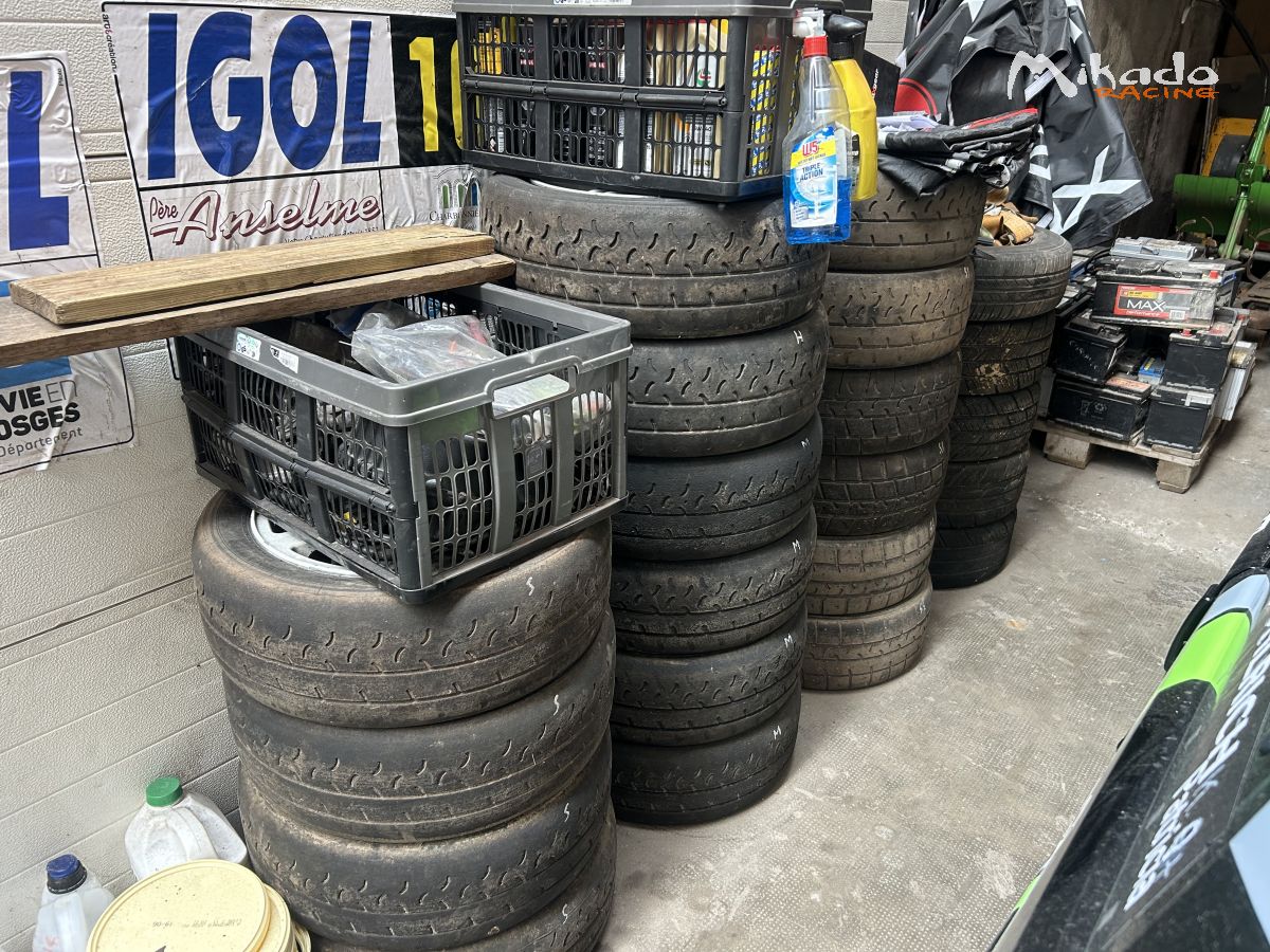 Pneus slicks Yokohama A051 15 pouces rallye