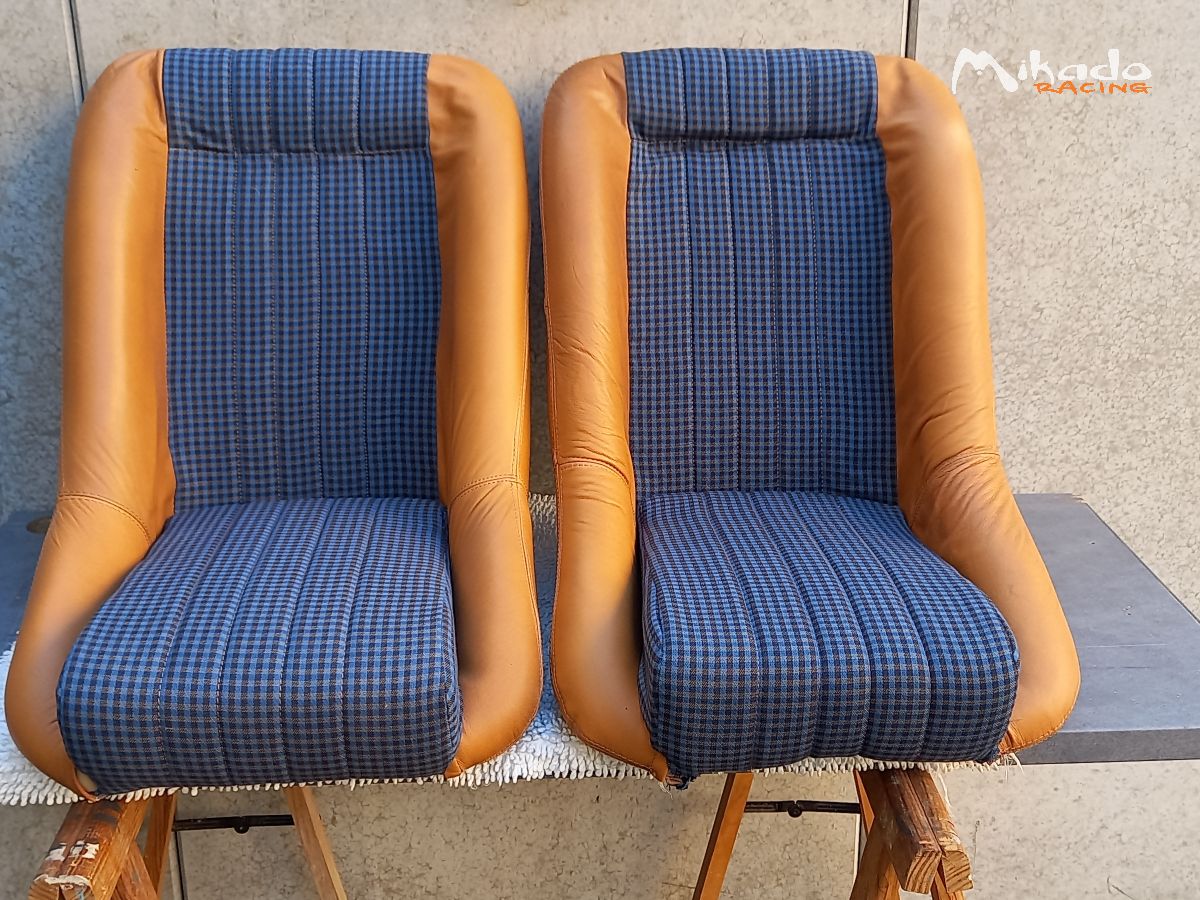 Vends une paire de sièges sport baquet look vintage sans appui tête – photo 1 sur 3