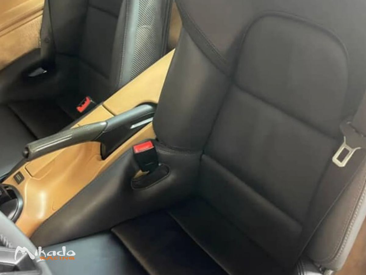 Porsche 991 RestOfWorld Folding Carbon Bucket Seats – photo 2 sur 3