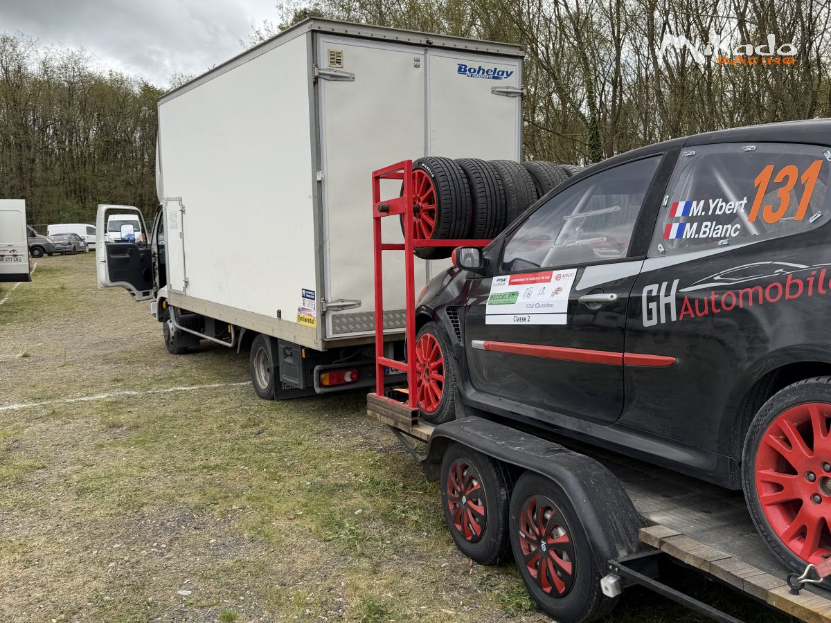 Nissan Cabstar 120E aménagé pour sport automobile – photo 4 sur 4