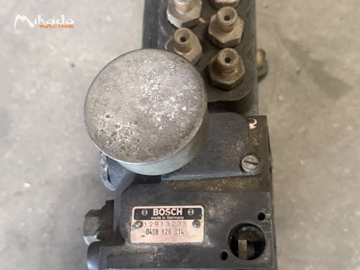 Pompe MFI Bosch Porsche 911 2.4 E - 91111025200 – photo 1 sur 6