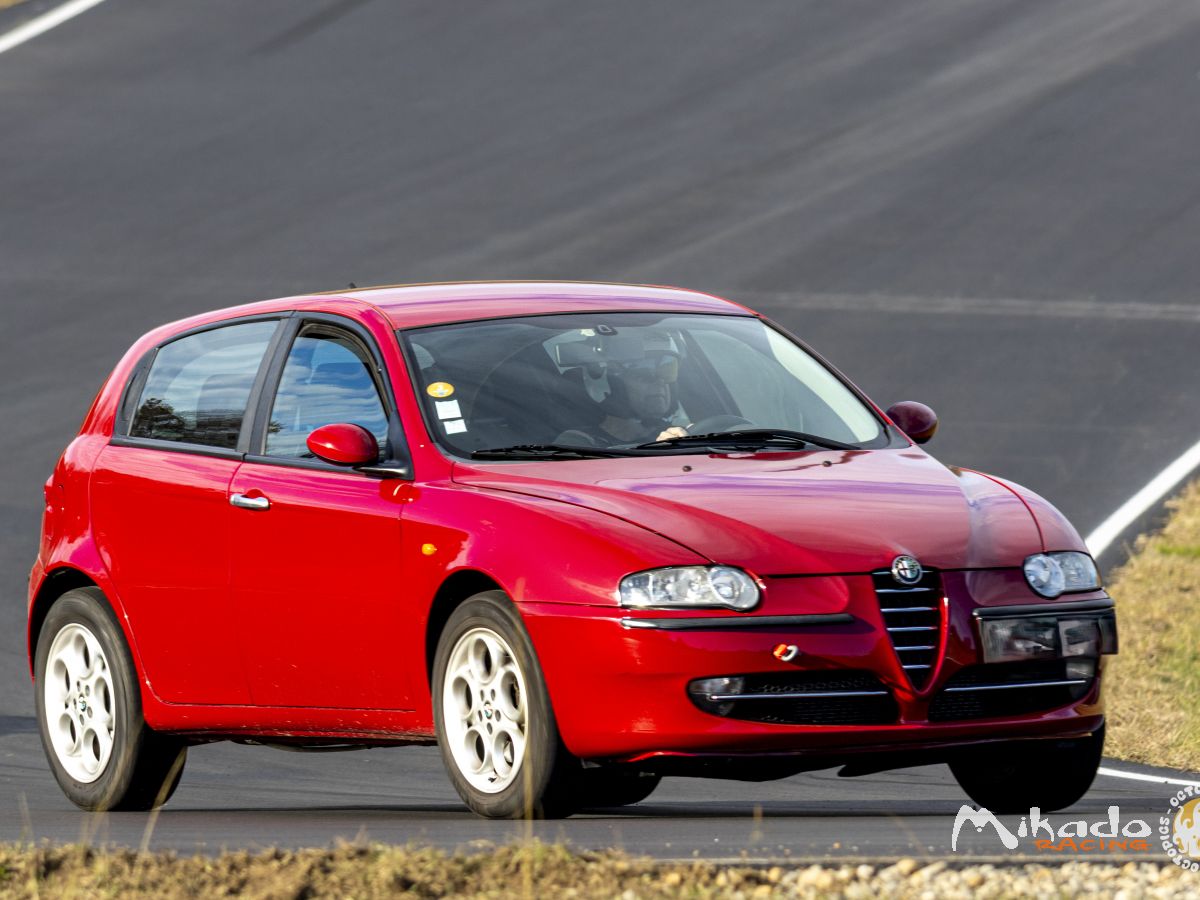 ALFA 147 2.0 TWIN SPARK état collection – photo 1 sur 6