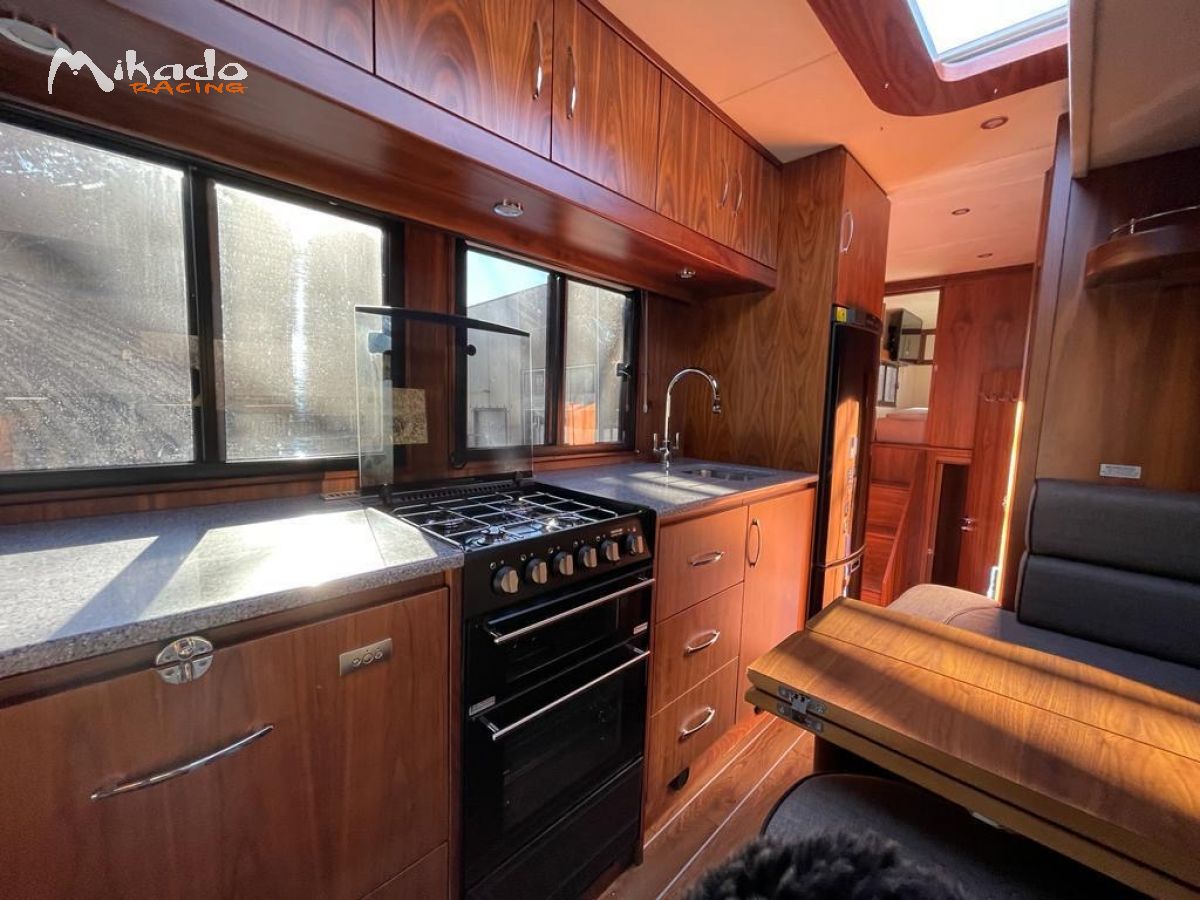 CAMION– AUTOCARAVANE DE LUXE SUR MERCEDES-BENZ ACTROS 26T – photo 6 sur 6