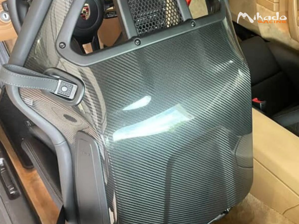 Porsche 991 RestOfWorld Folding Carbon Bucket Seats – photo 3 sur 3