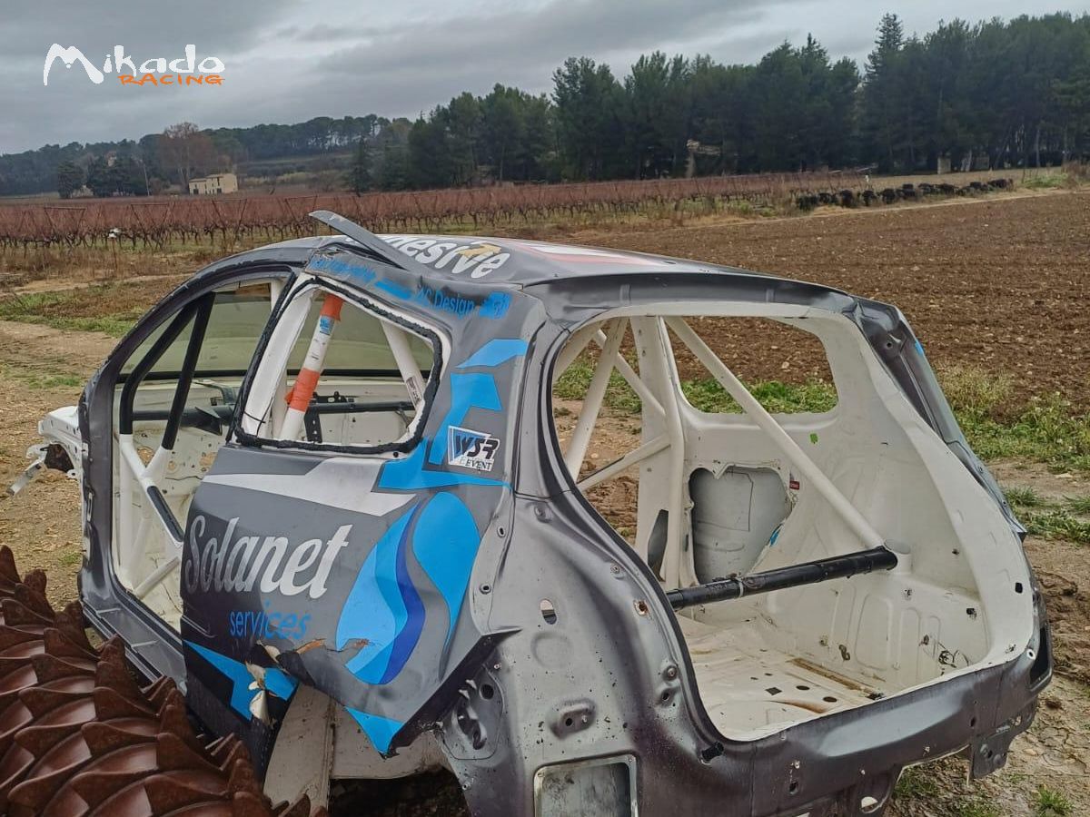Caisse accidentée CLIO R3 MAX – photo 2 sur 6