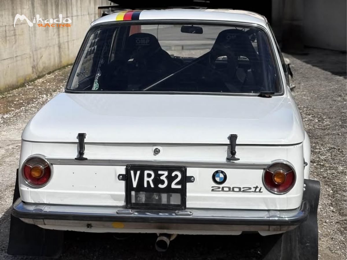 BMW 2002 TI – photo 2 sur 6