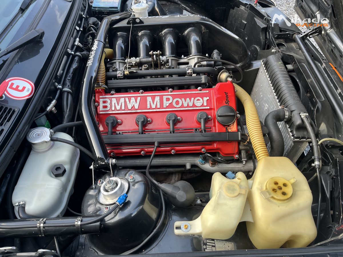 BMW M3 E30 groupe A – photo 6 sur 6