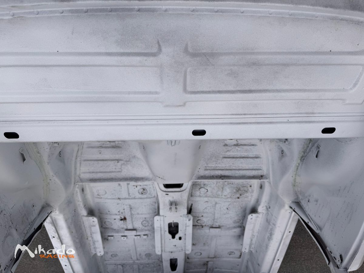 Caisse Porsche 911 3.0 SC Coupé 1982 projet restauration – photo 5 sur 6