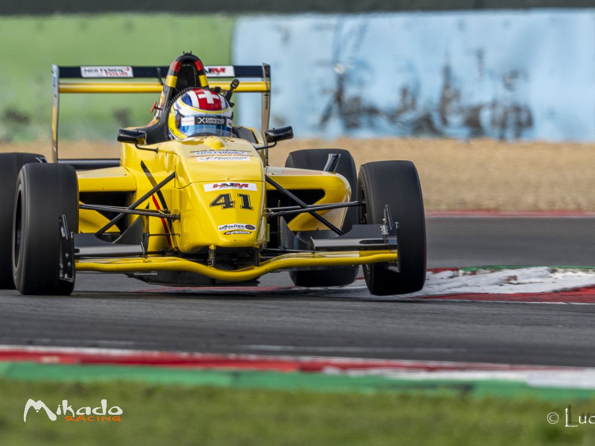 TATUUS FR 2000 KIT AERO 2008 – photo 2 sur 6