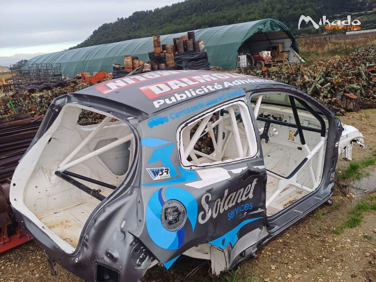 Caisse accidentée CLIO R3 MAX – photo 1 sur 6