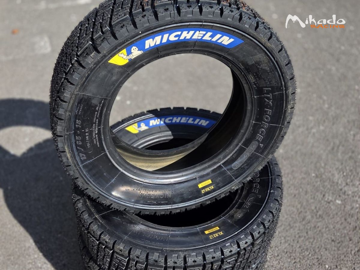 Pneu terre Michelin Neuf – photo 1 sur 2