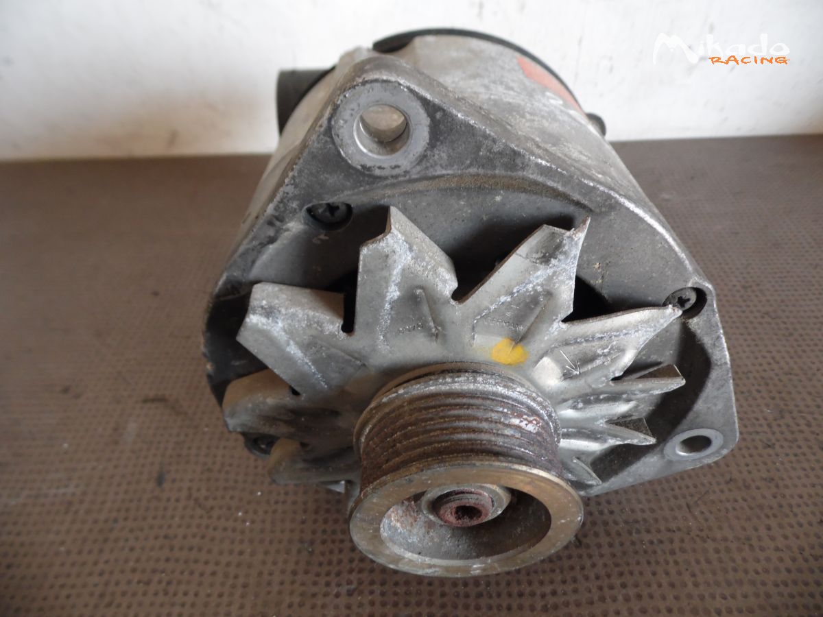 ALTERNATEUR 94460301901 - 0120468004 PORSCHE 944 / 968 / 928 – photo 2 sur 6