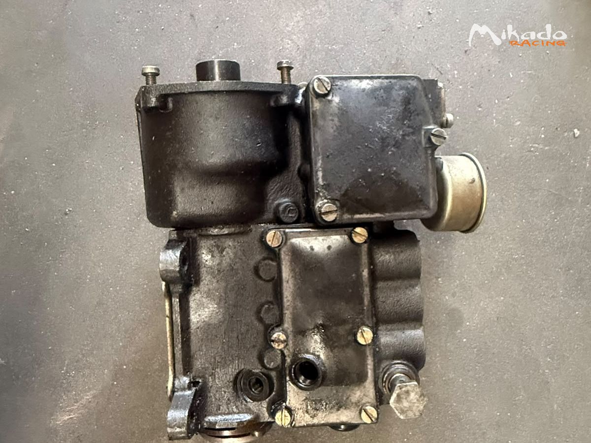 Pompe injection mécanique Porsche 911 2.2 E MFI Bosch 010 – photo 3 sur 5