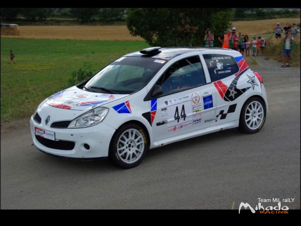 Clio R3 max 250 chv – photo 2 sur 2