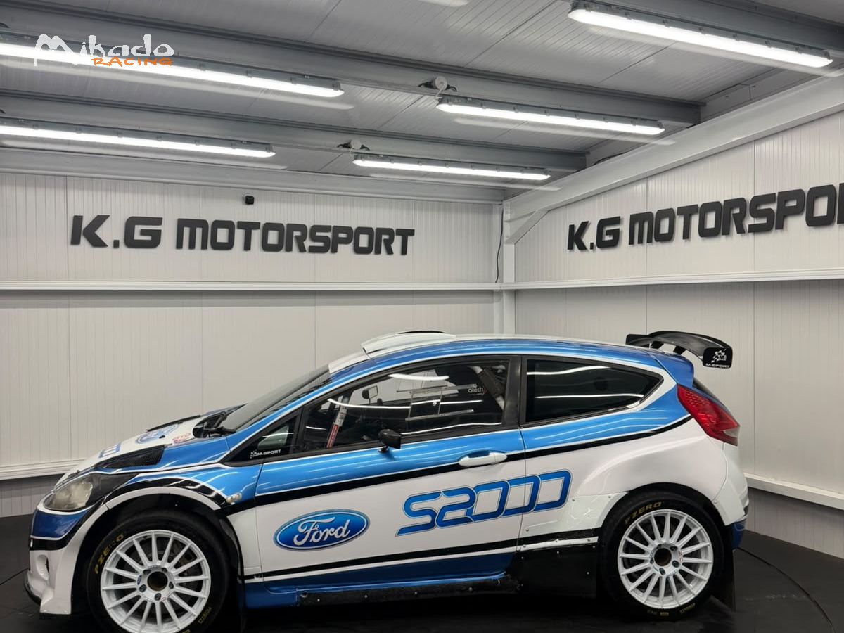 # FORD FIESTA S2000 – CHÂSSIS #37 – PX10 AVV – photo 1 sur 6