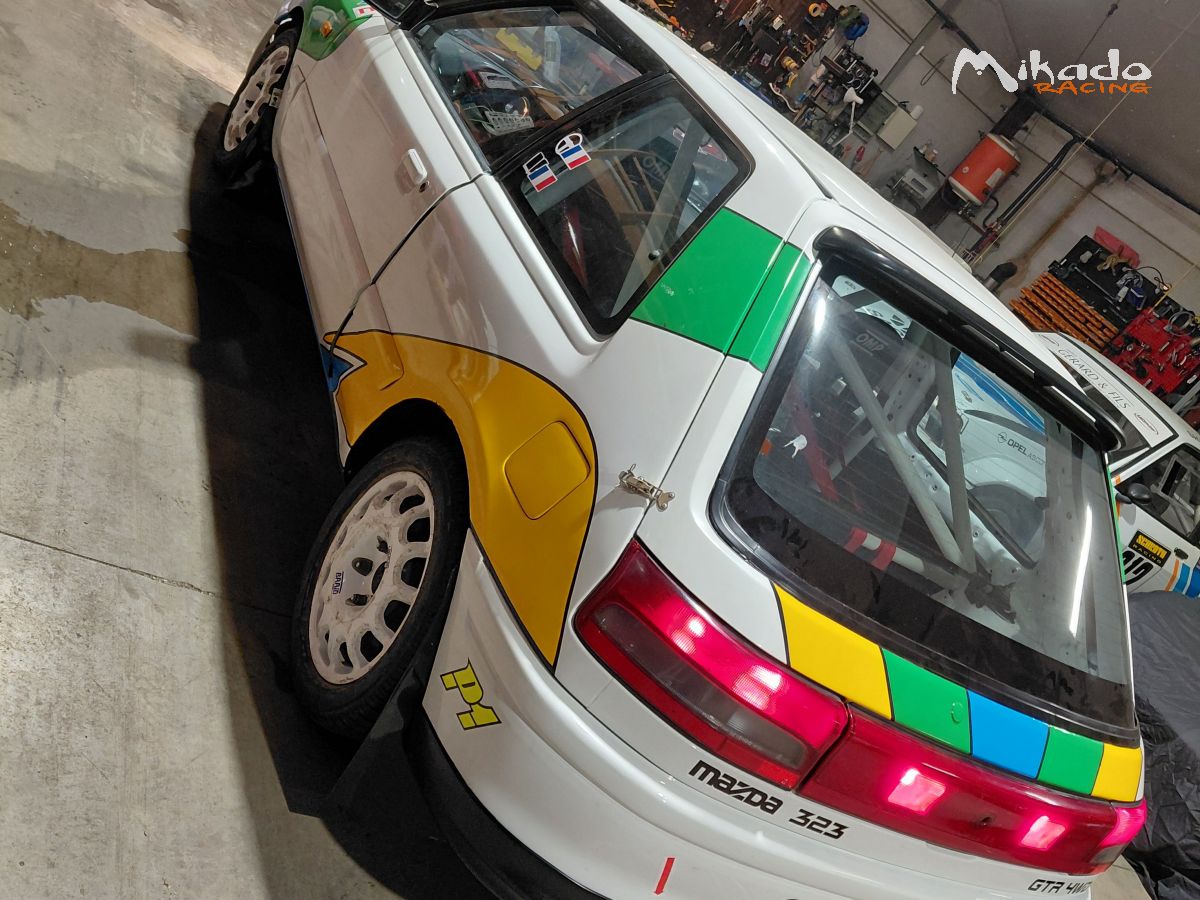 Mazda 323 gtr rallye – photo 3 sur 3