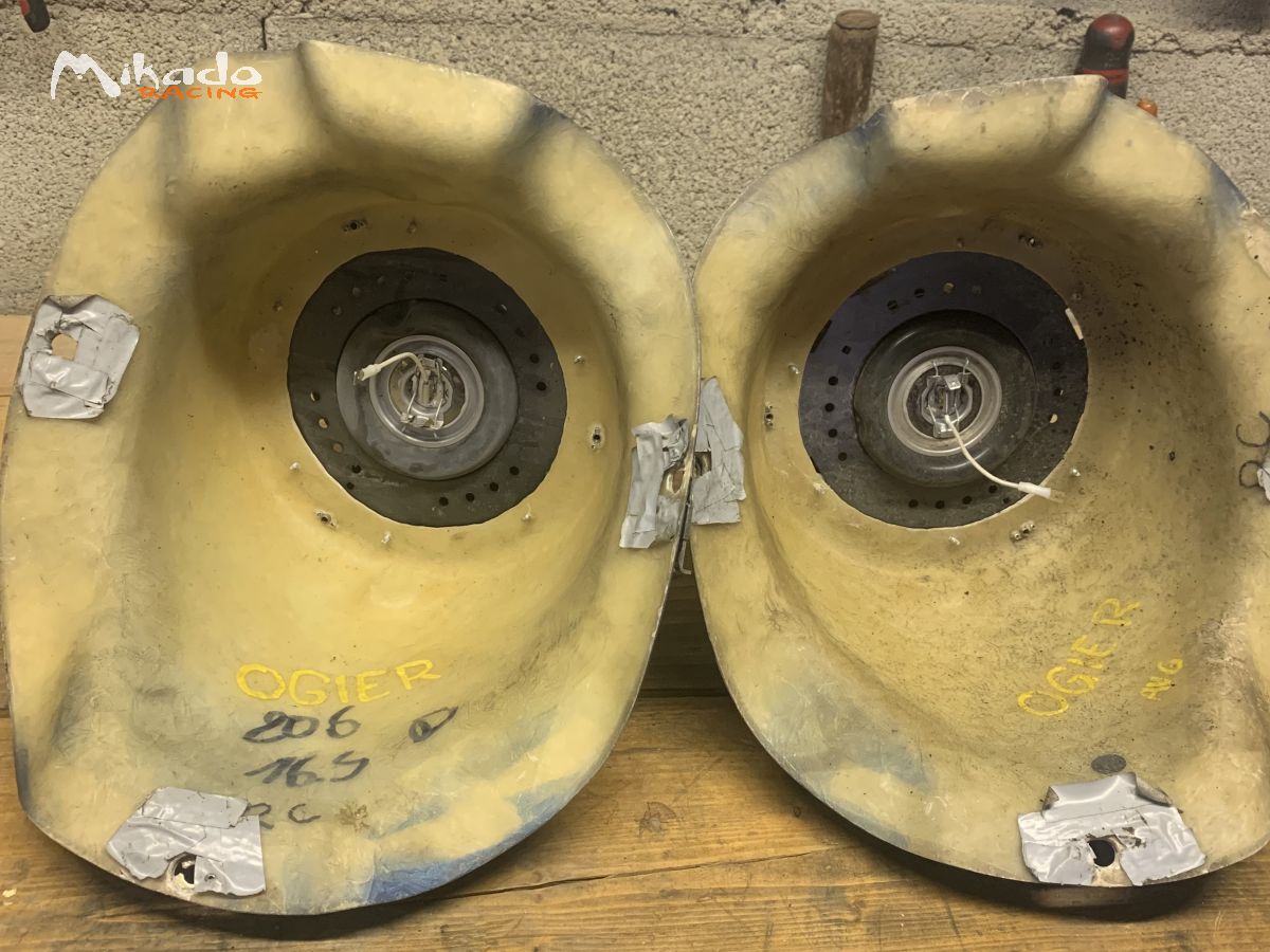 Paire de projecteurs rallye Peugeot 206 – marquage OGIER