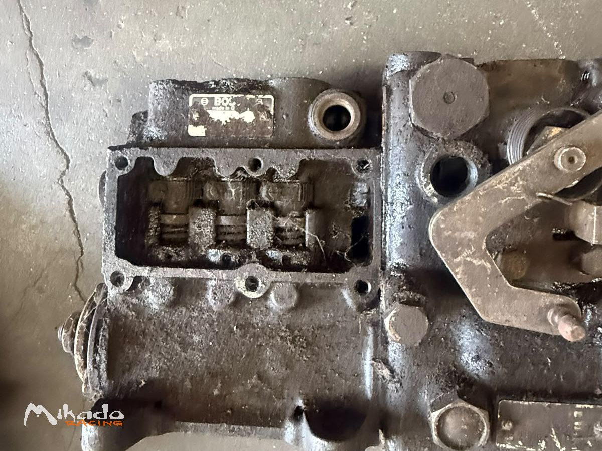 Pompe MFI Porsche 911 2.2 E 1970 1971 – photo 3 sur 5