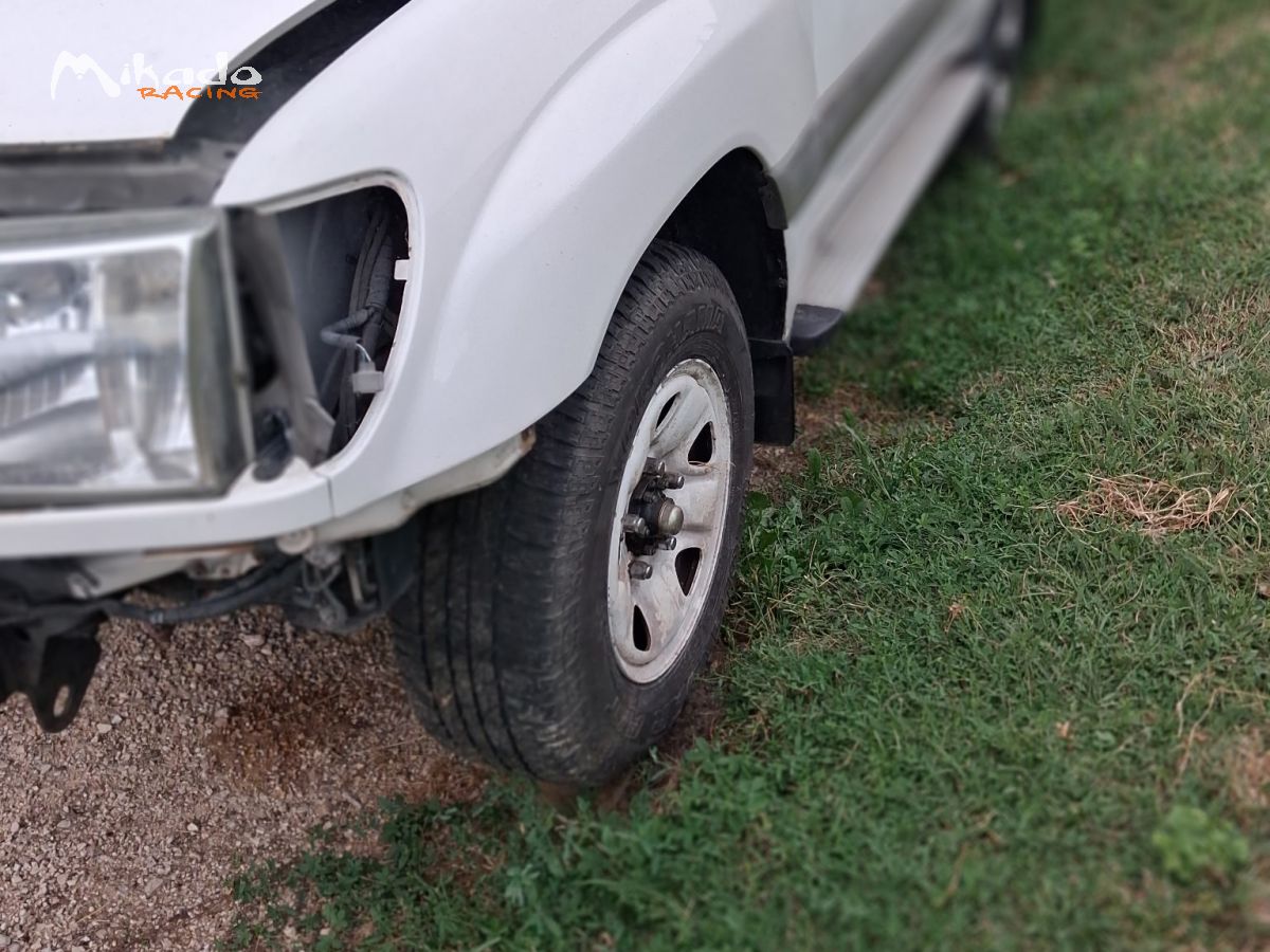 VDS TOYOTA HDJ 100 ACCIDENTE – photo 4 sur 5