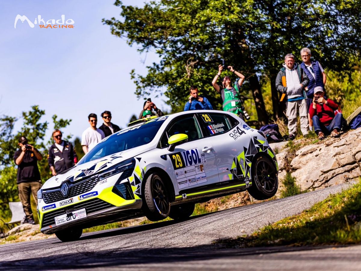 Clio Rally4. – photo 1 sur 6