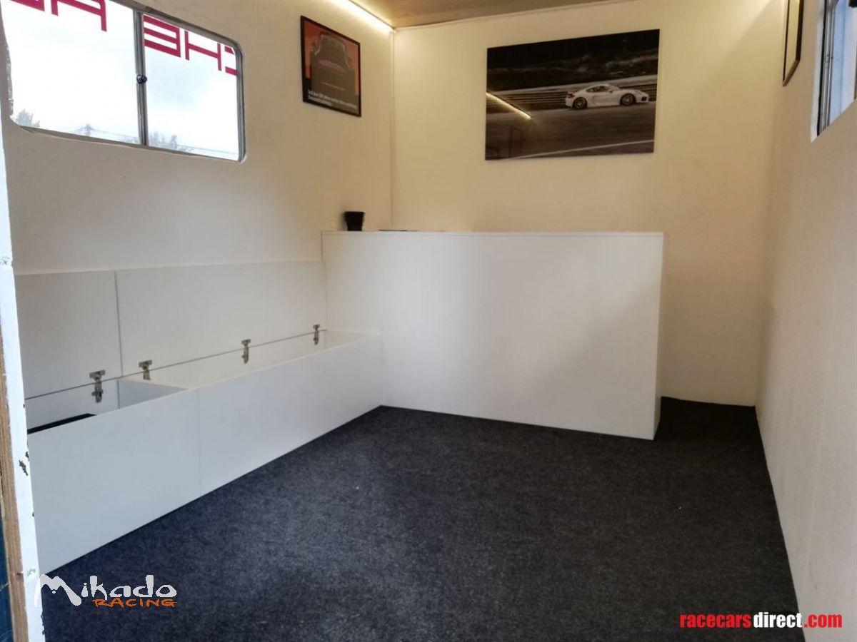 Remorque de course vintage + camion – capacité pour 3 voitures + espace de stockage + bureau à l’avant – photo 4 sur 6