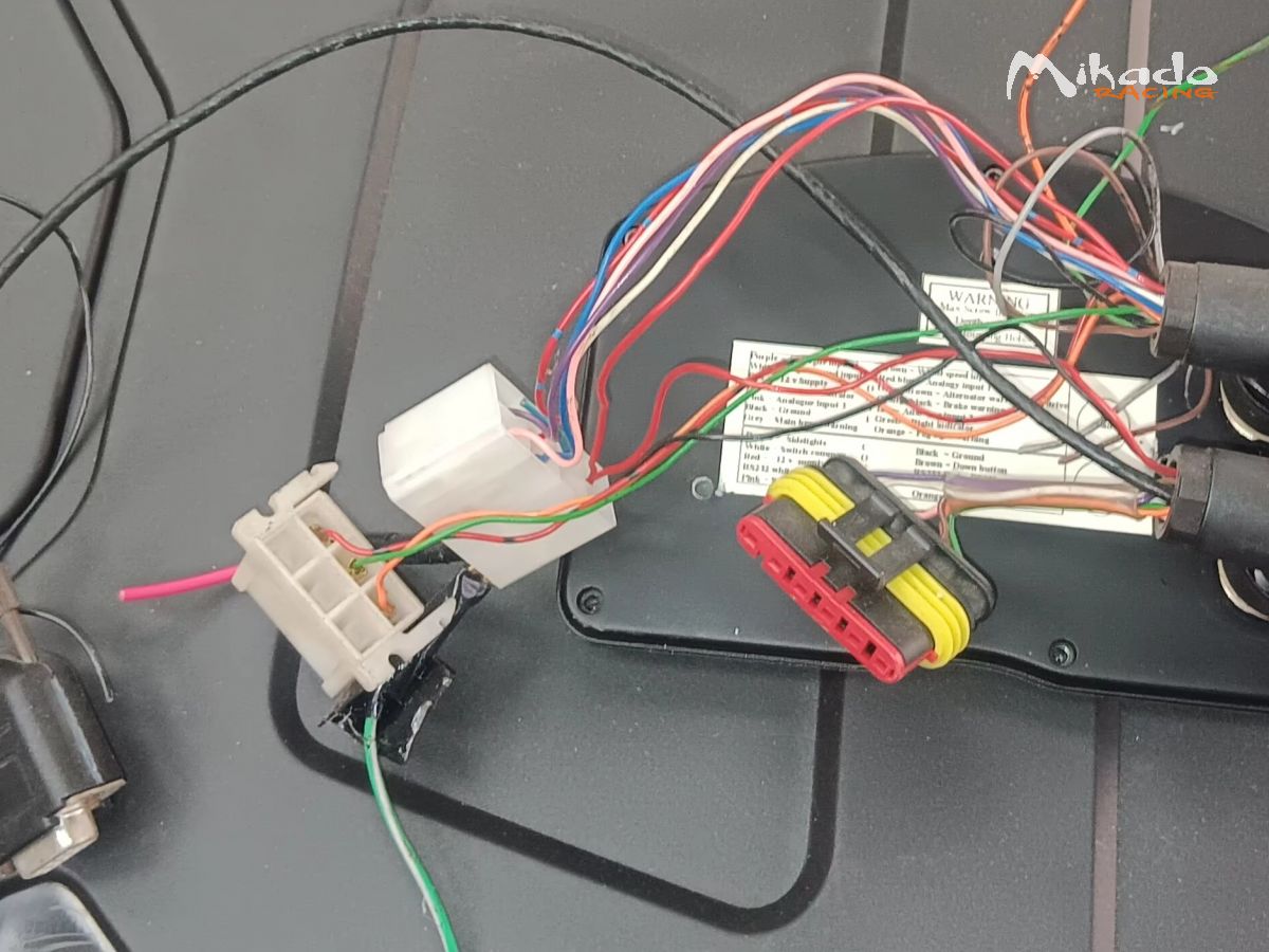 Dashboard race technologie – photo 3 sur 3