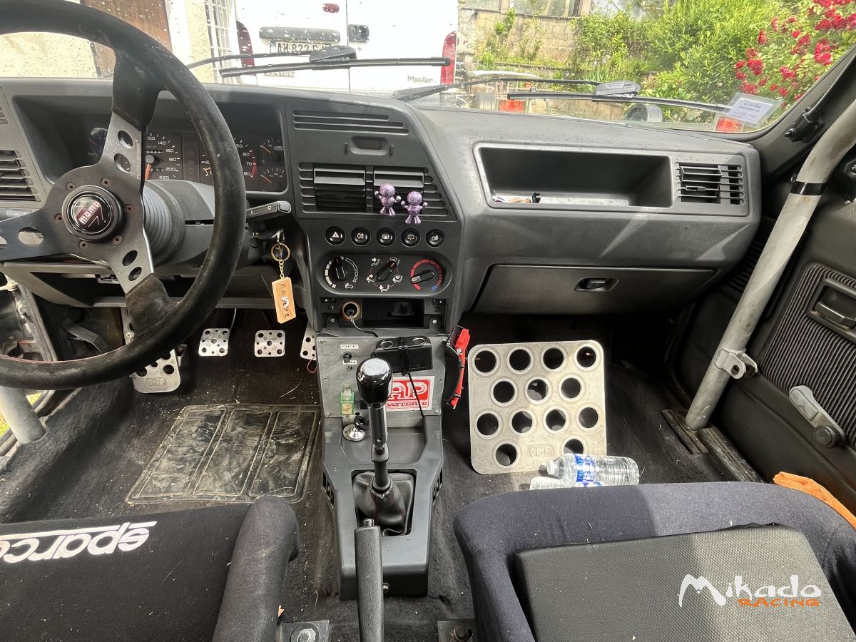 Peugeot 309 GTI phase 1 – photo 4 sur 4