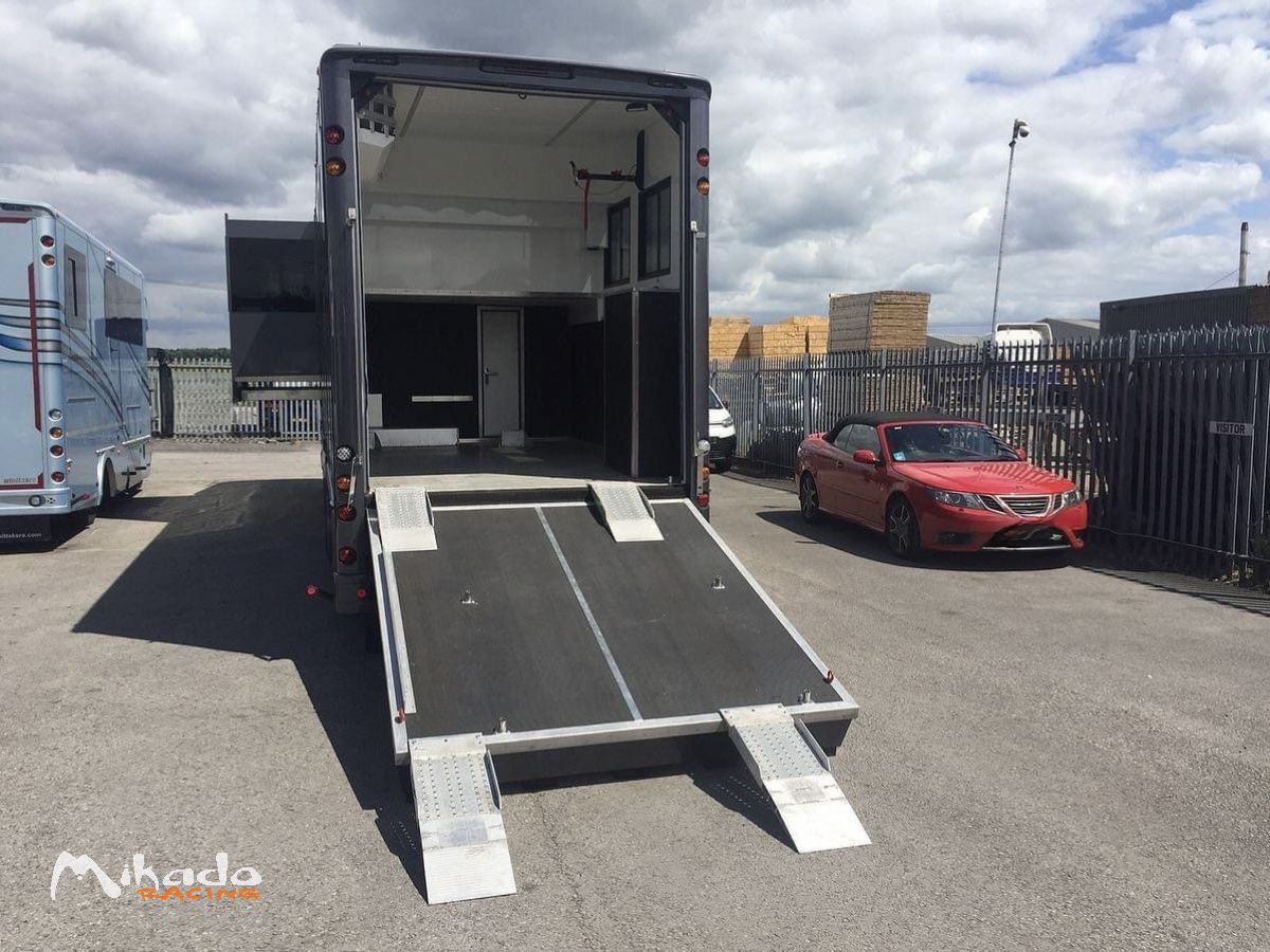 CAMION– AUTOCARAVANE DE LUXE SUR MERCEDES-BENZ ACTROS 26T – photo 2 sur 6
