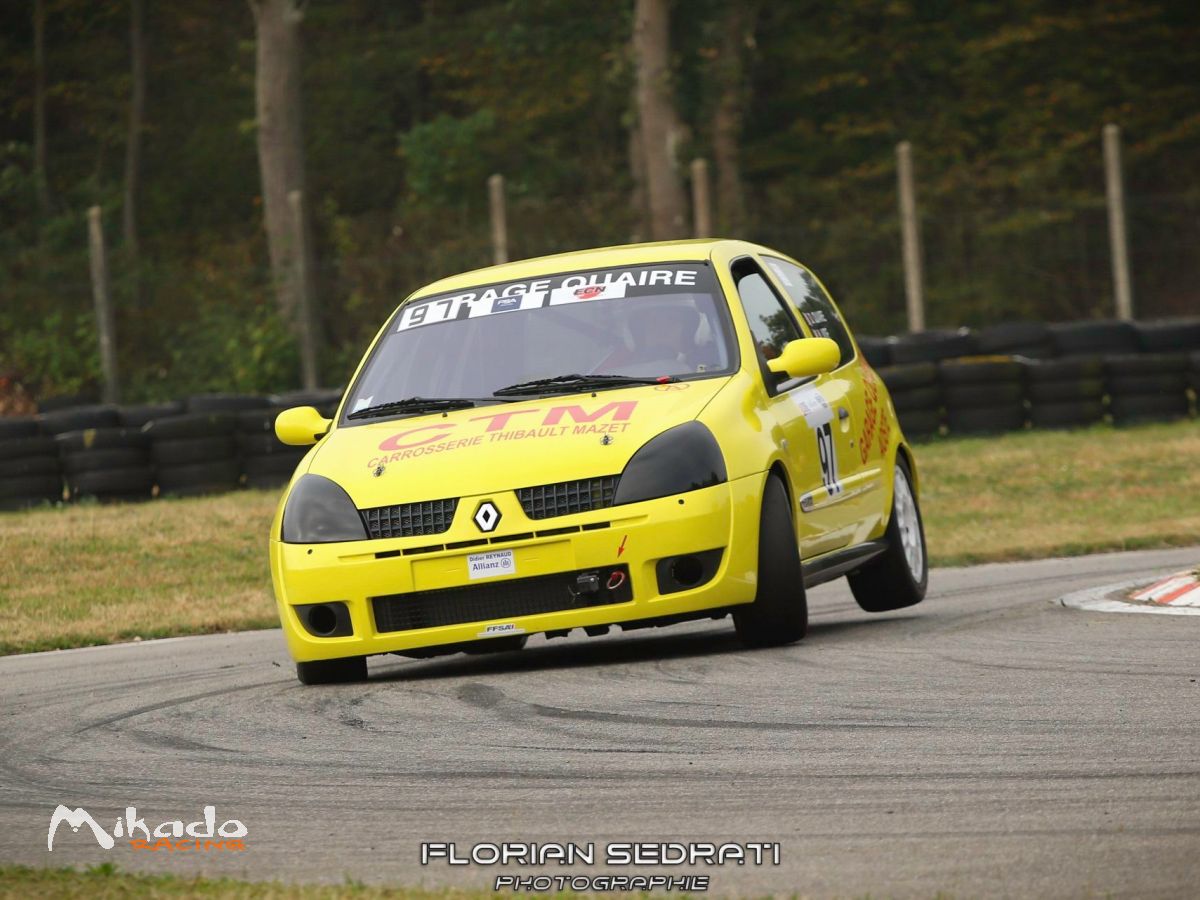 CLIO F2000-3 Moteur cassé