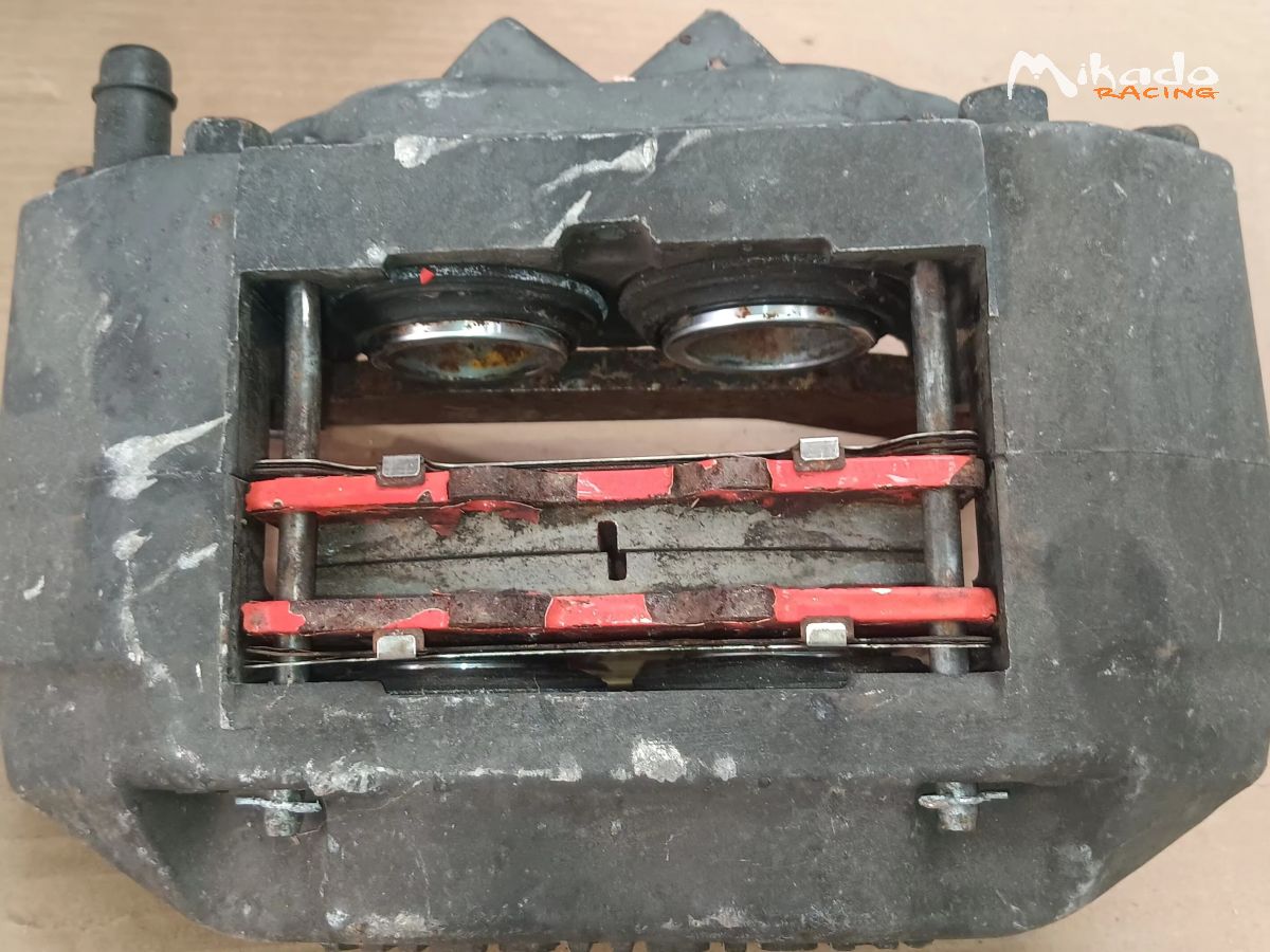 Etriers 4 pistons – photo 4 sur 5