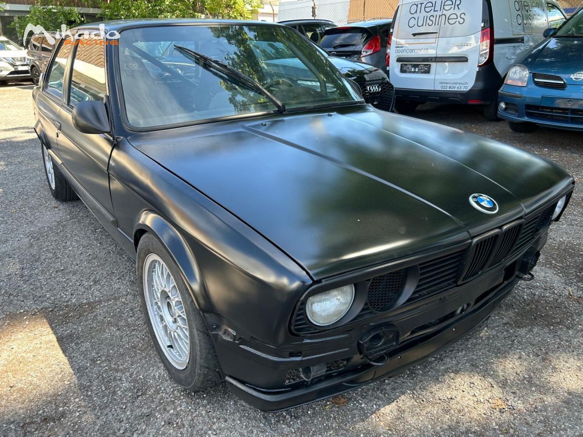 BMW 323i e30 2 portes – photo 1 sur 6
