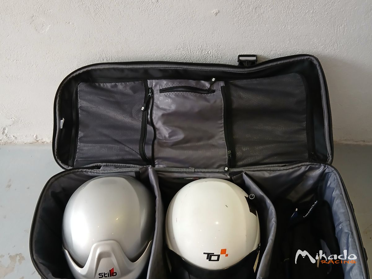 VENDS KIT COMPLET / ÉQUIPEMENT PILOTE AUTOMOBILE – photo 1 sur 5