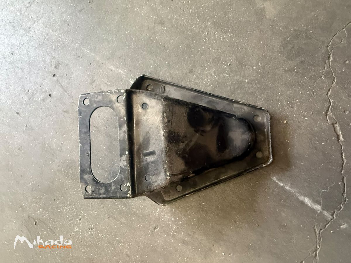 Support moteur alu OEM Porsche 911 2.0 65-67 – photo 2 sur 3