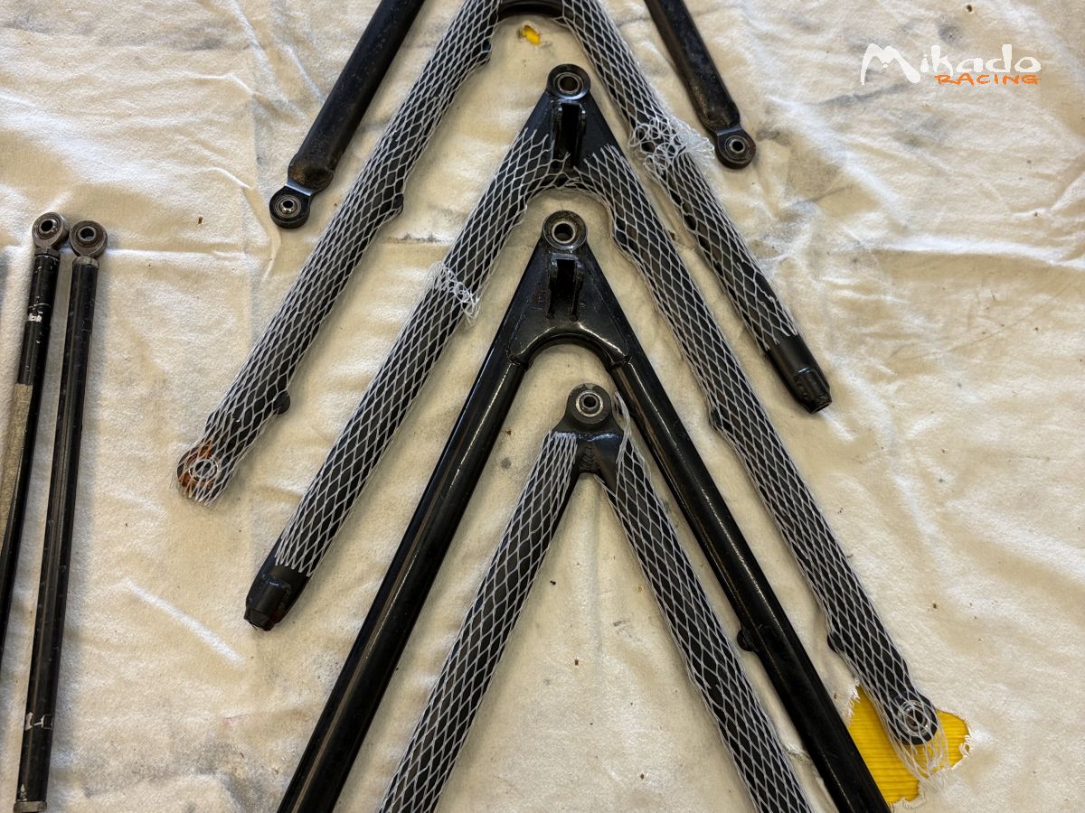 Dallara F392 392 Triangles suspension – photo 3 sur 6