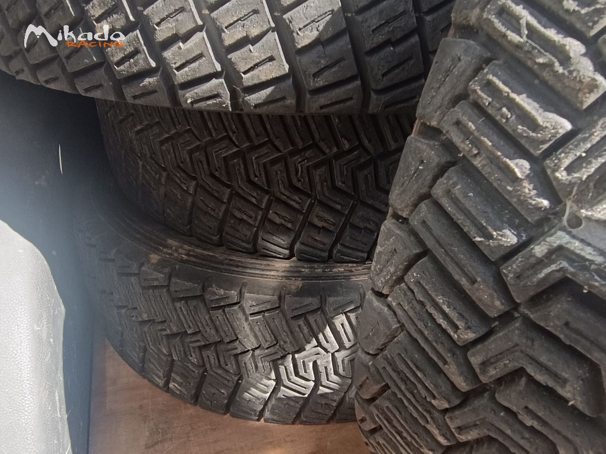 pneus terre pirelli – photo 2 sur 2