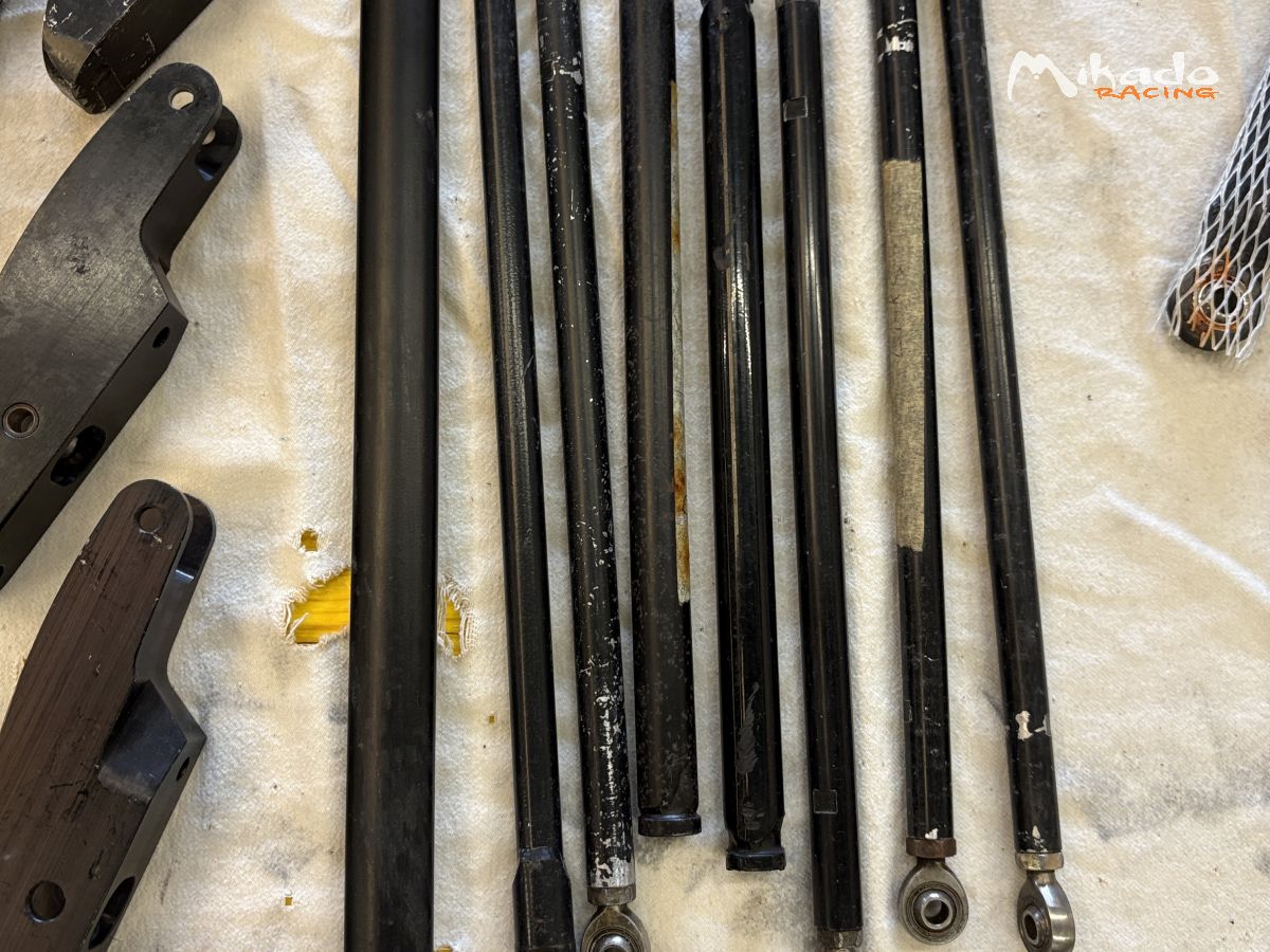 Dallara F392 392 Triangles suspension – photo 4 sur 6