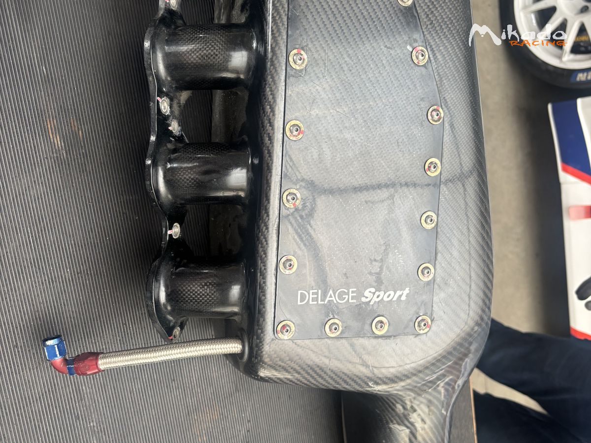 Boîte à air carbone avec double injections pour moteur compact S14
