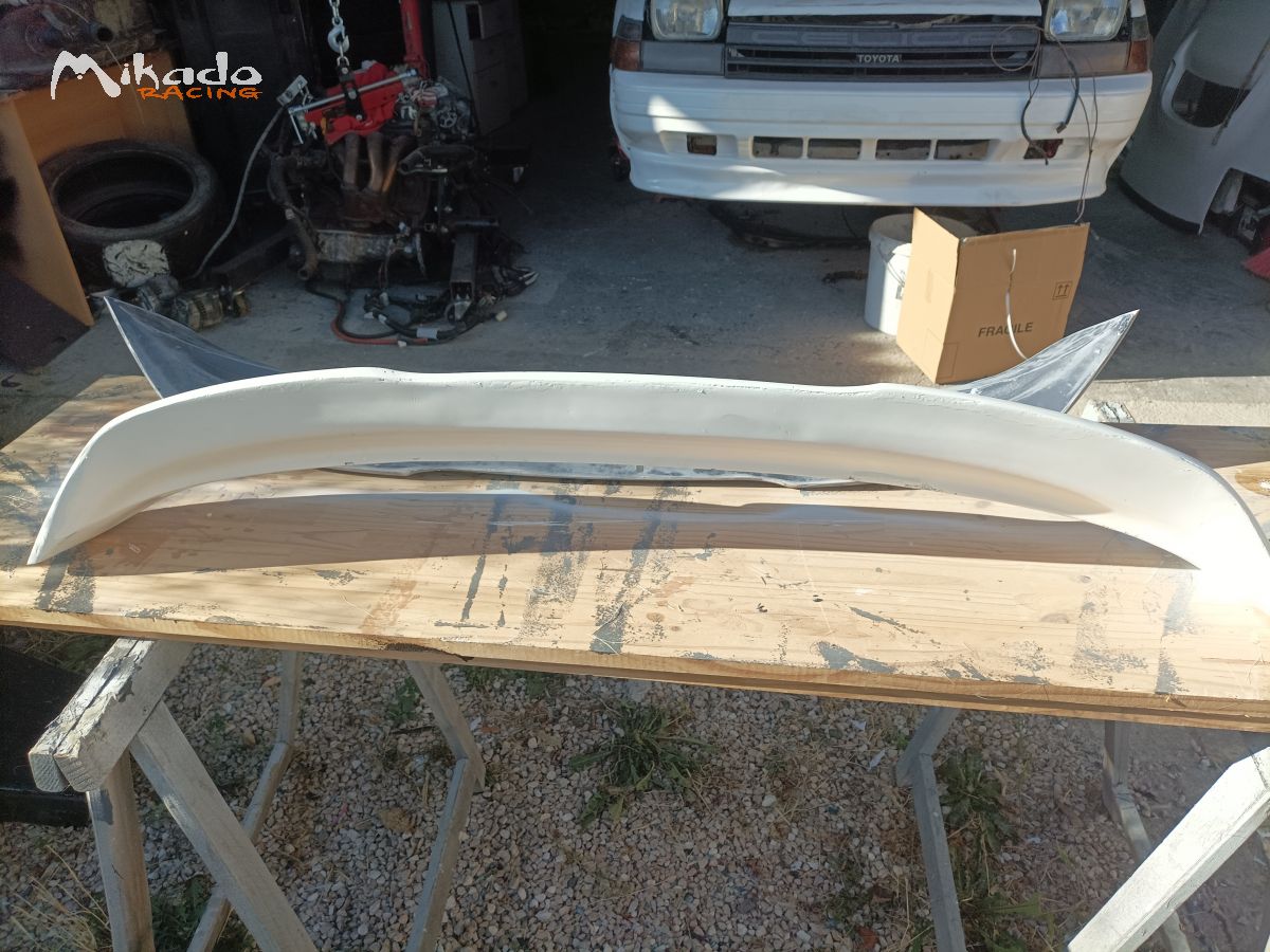 Aileron peugeot 208 f2000 – photo 3 sur 4