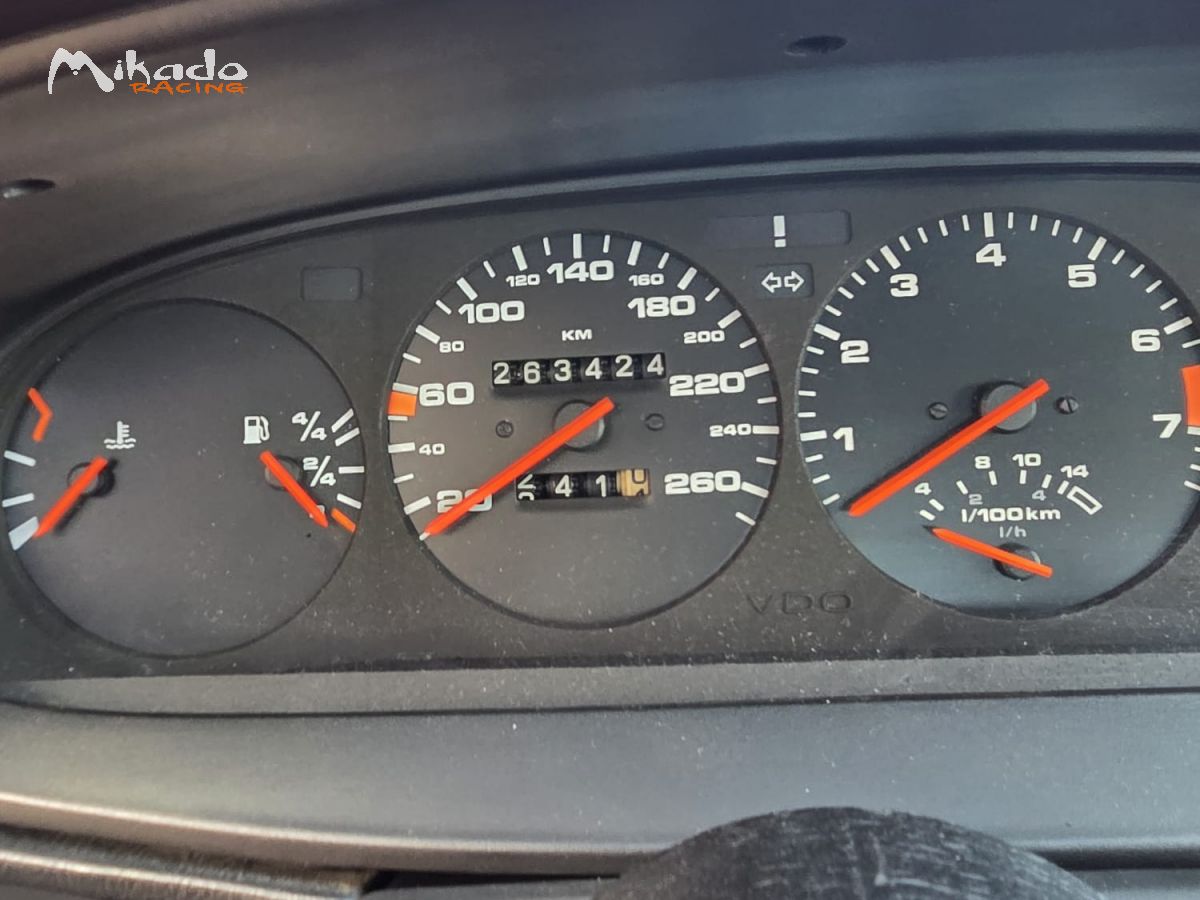 Porsche 944 à vendre - Sans sièges sport – photo 3 sur 6