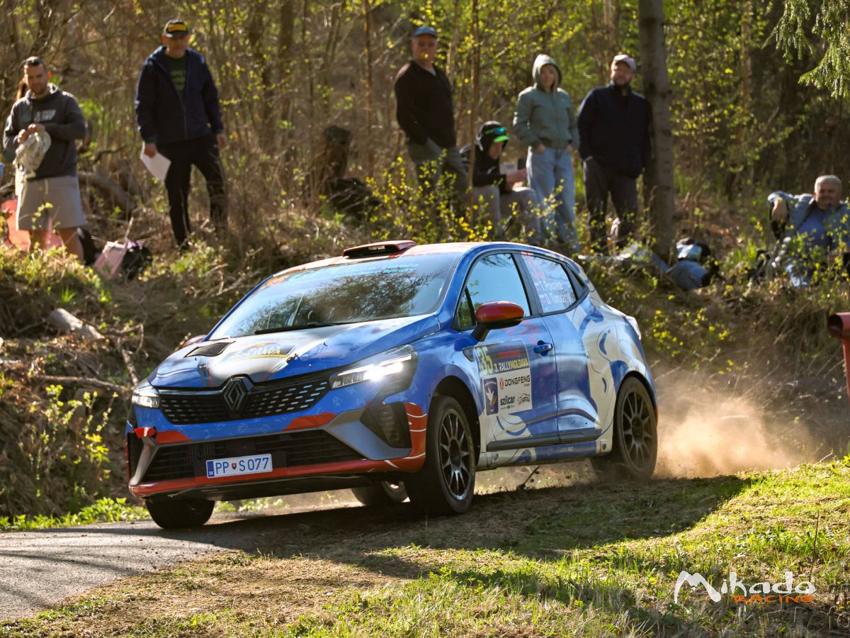 Clio Rally4 EVO – photo 1 sur 4